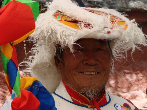 尼木塔榮藏戲國(guó)家級(jí)傳承人歐羅匈巴