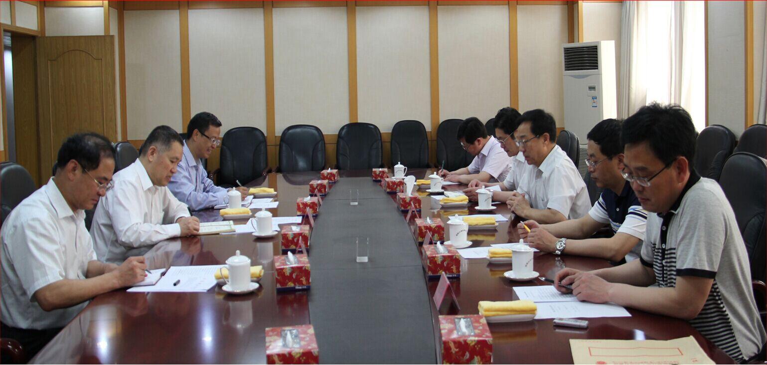2013年5月，國家工商總局黨組書記、局長張茅在京聽取西藏工作匯報(bào)，研究部署對(duì)口援藏工作.jpg