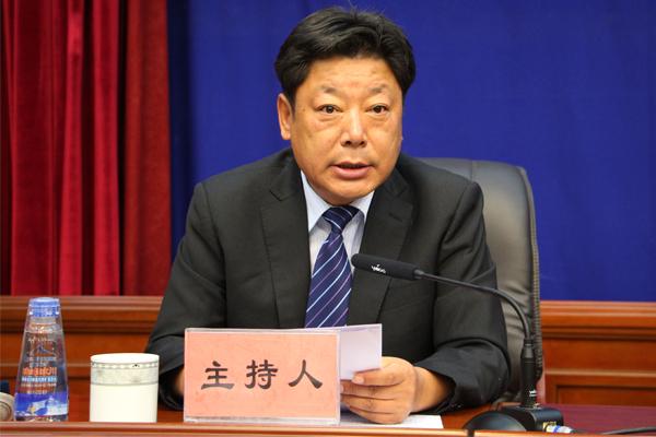 主持人：區(qū)黨委宣傳部副部長(zhǎng)、區(qū)黨委外宣辦（政府新聞辦）主任晉美旺措.jpg