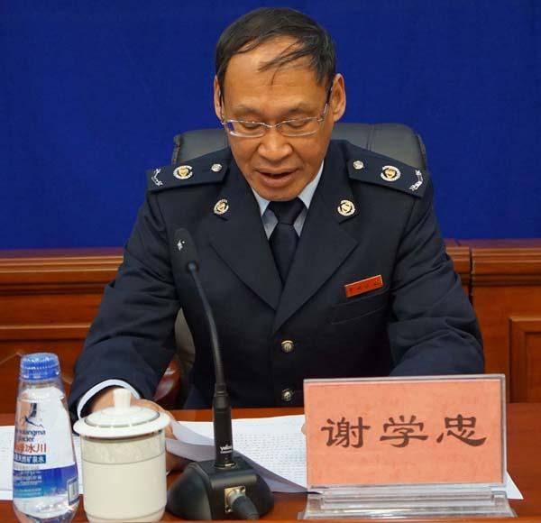 新聞發(fā)言人：西藏自治區(qū)國稅局黨組成員、總經濟師 謝學忠.jpg
