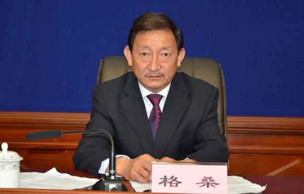 林芝市財政局黨組書記、副局長  格桑.jpg