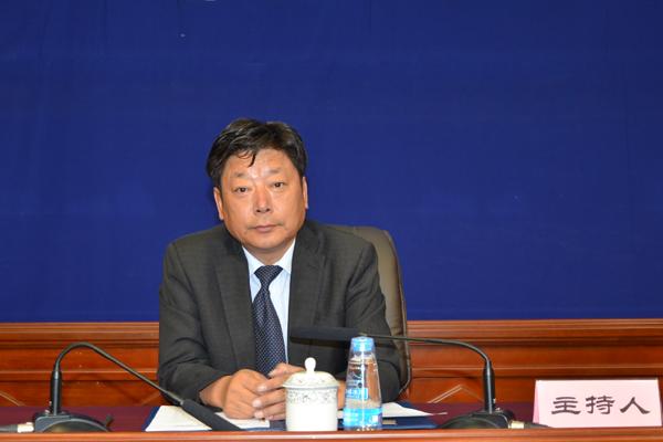主持人：自治區(qū)黨委宣傳部副部長(zhǎng)、區(qū)黨委外宣辦（區(qū)政府新聞辦）主任 晉美旺措.jpg