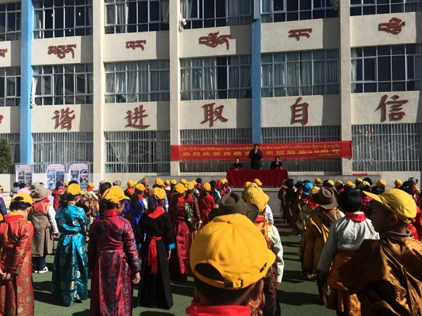校長巴桑羅布在活動總結(jié)中勉勵全體同學：熱愛祖國，不忘歷史，珍惜現(xiàn)在，好好學習，做一名合格的社會主義接班人。.JPG
