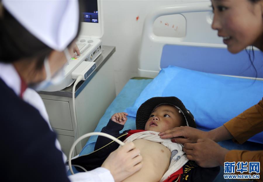（健康）（1）免費(fèi)救治貧困先心病患兒 “天使之旅”走進(jìn)西藏
