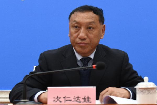 新聞發(fā)言人：西藏山南市扶貧辦黨組書記、副主任 次仁達(dá)娃.jpg
