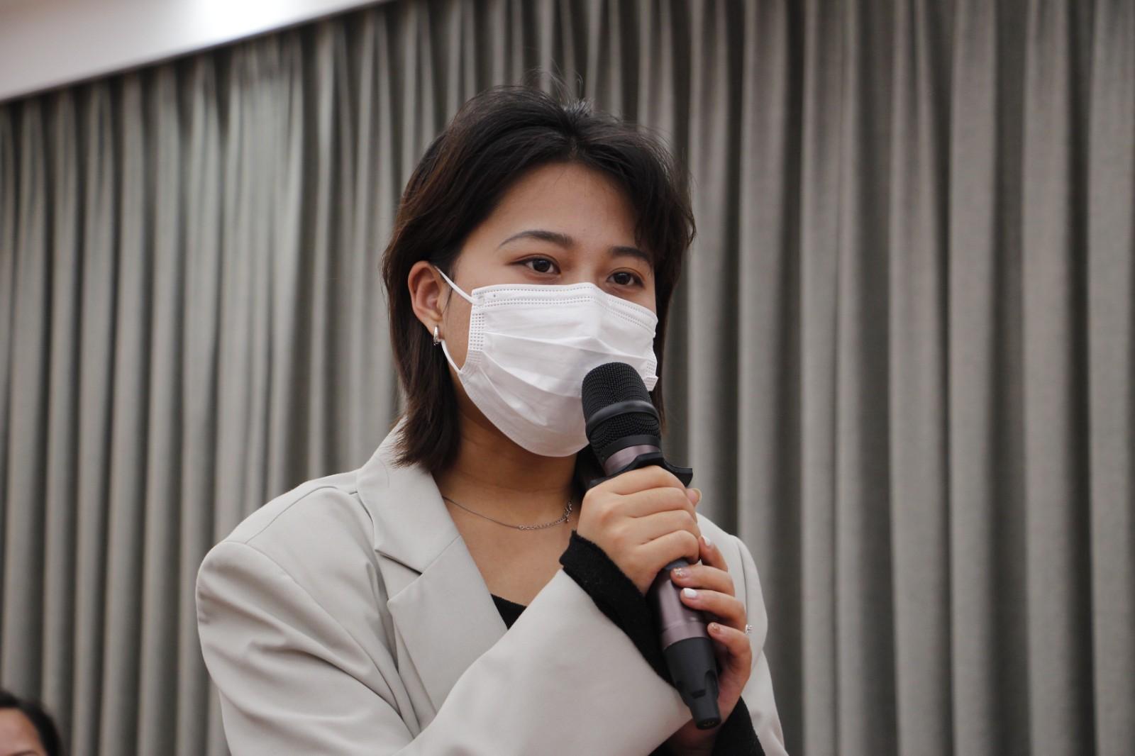 西藏商報記者提問.JPG