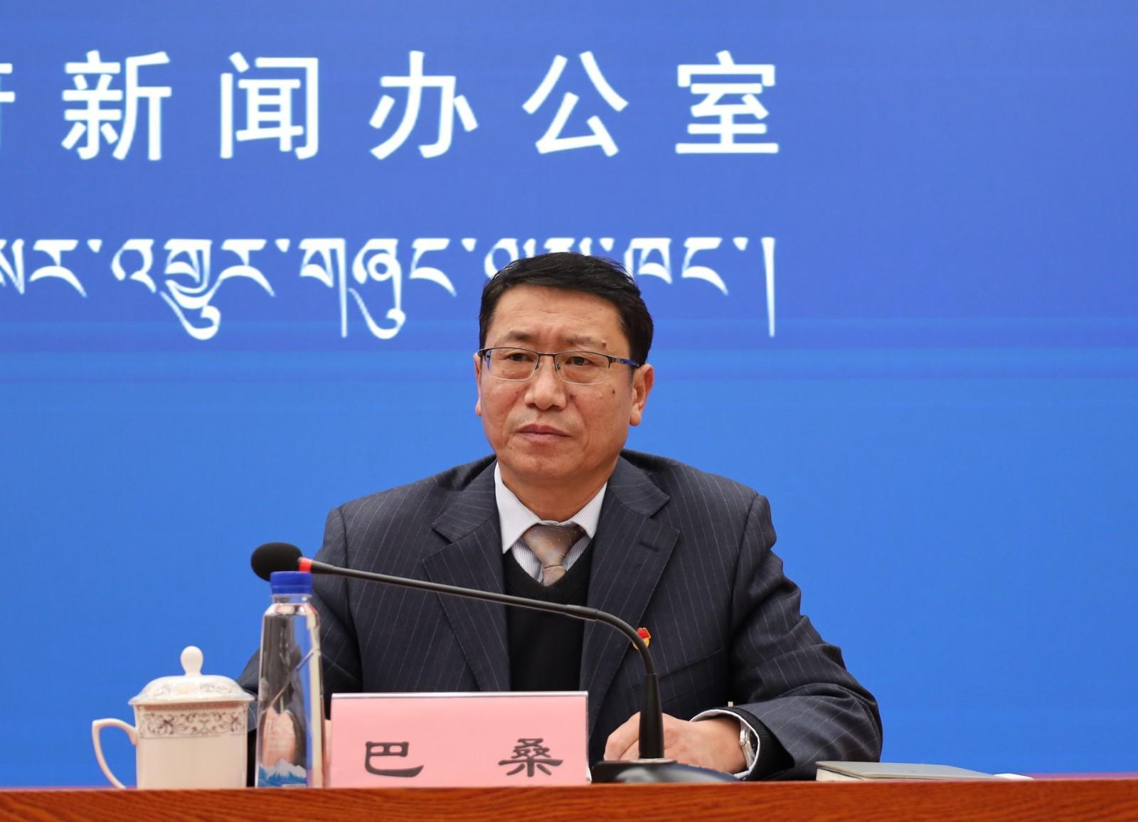 新聞發(fā)言人：國(guó)家統(tǒng)計(jì)局西藏調(diào)查總隊(duì)黨組成員、副總隊(duì)長(zhǎng) 巴桑.JPG