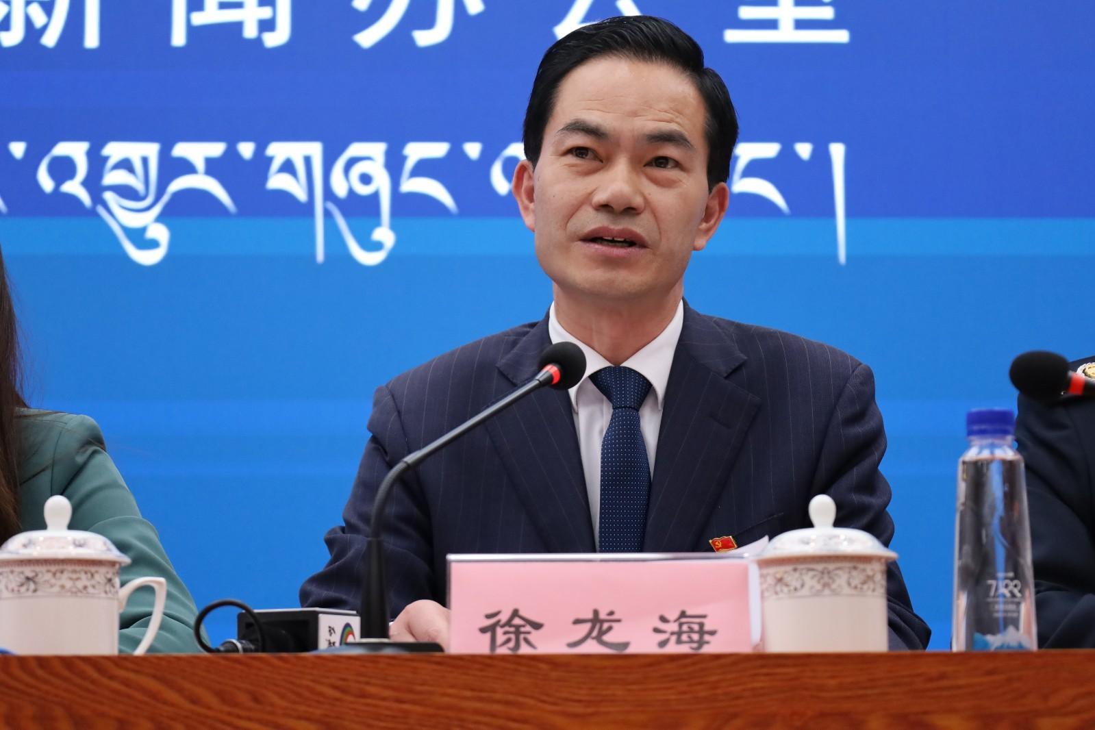 新聞發(fā)言人：區(qū)經(jīng)信廳副廳長(zhǎng) 徐龍海.JPG