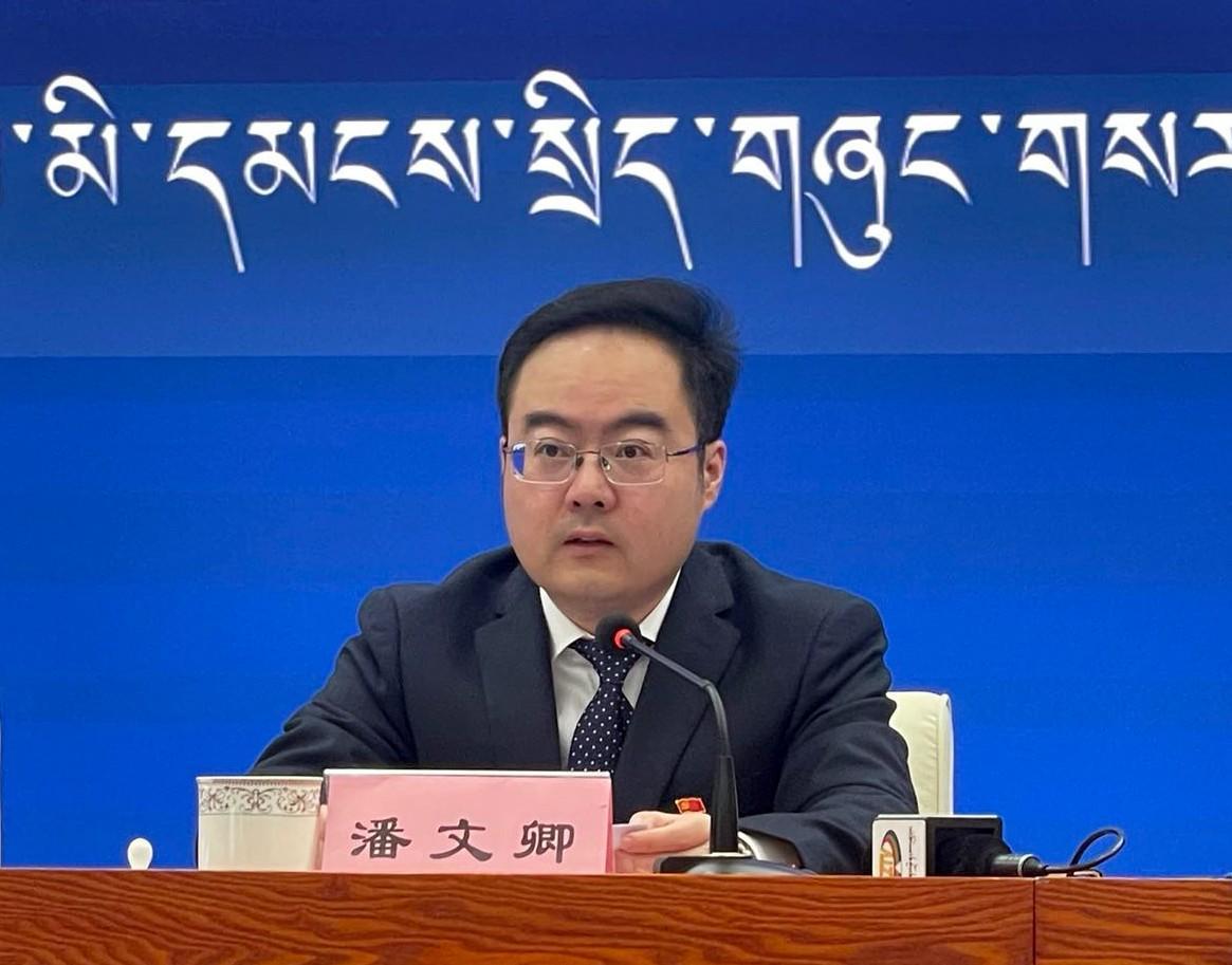 新聞發(fā)言人：拉薩市政府副市長、市政府發(fā)言人 潘文卿.jpg