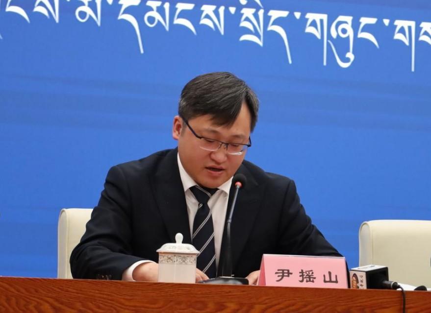新聞發(fā)言人：自治區(qū)財(cái)政廳副廳長 尹搖山.jpg