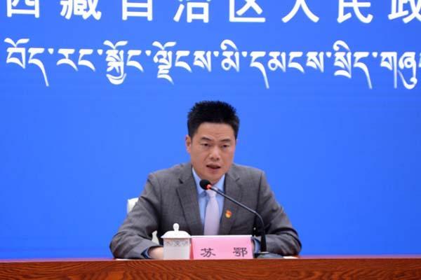 主持人：區(qū)黨委宣傳部對(duì)外傳播處副處長（正處級(jí)）.jpg