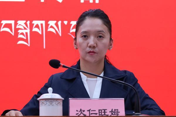 新聞發(fā)言人：區(qū)交通運(yùn)輸廳綜合規(guī)劃處副處長 次仁旺姆.jpg